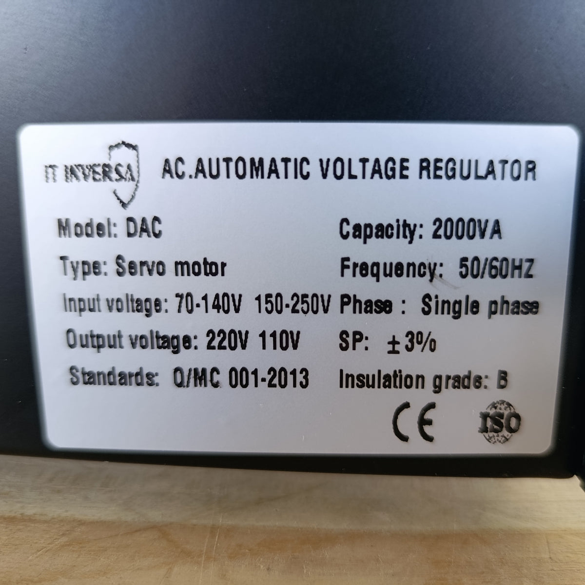 Estabilizador y Elevador de voltaje 110v/220v | 2KVA