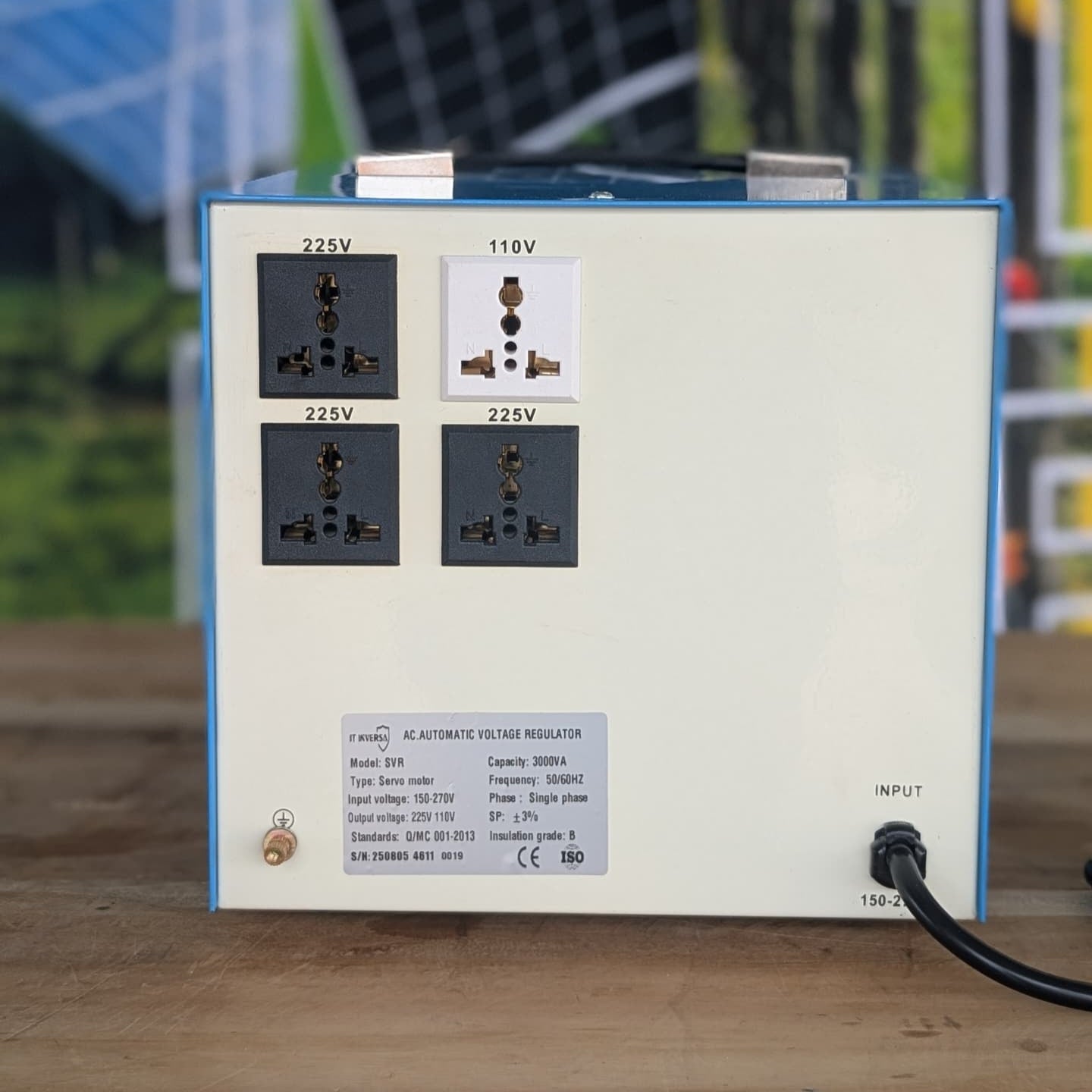 Estabilizador y elevador de voltaje 220V | 3KVA