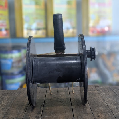 Carrete para cinta/hilo eléctrico.