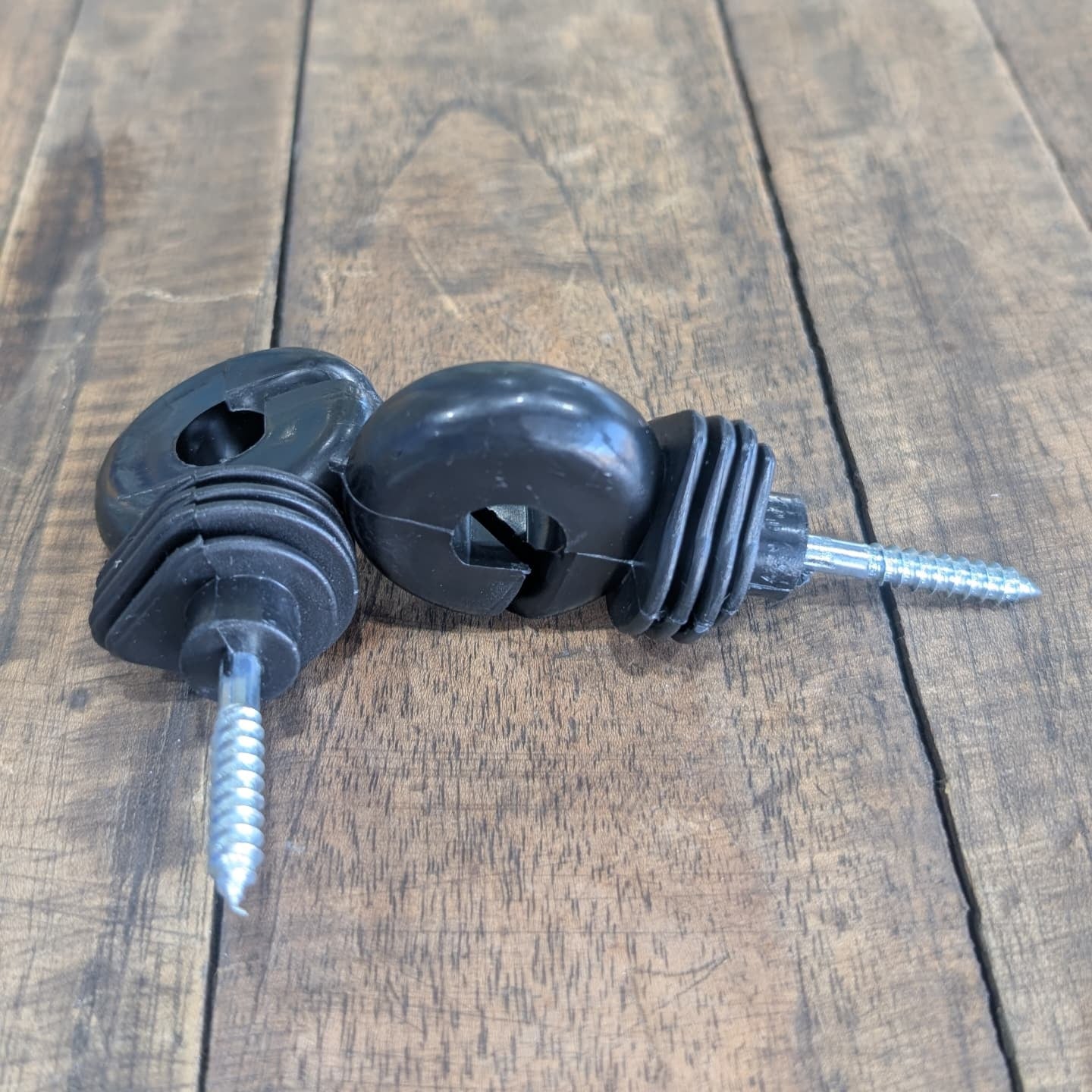 Aislador con Tornillo | 10 Unidades