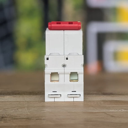 Breaker Termomagnético DELIXI 32A AC 2P